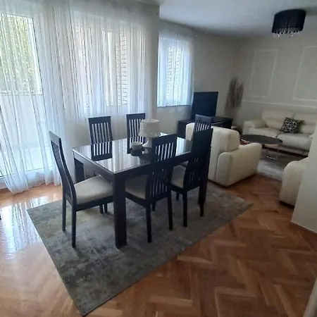 Urban Μόσταρ